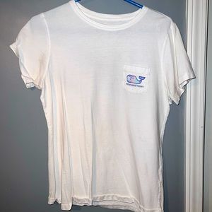 Women’s vineyard vines T shirt